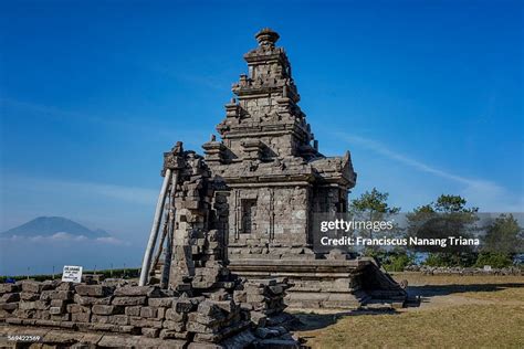 Il Candi Gedong Songo: Un Complesso Artigianale di Templi Hindu nascosti tra le Montagne!