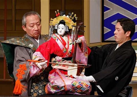 Il Bunraku: Un Teatro di Marionette Incantato e Tradizionale!