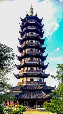 Il Tempio di Suzhou, un gioiello storico immerso nella natura rigogliosa!