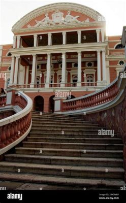 Il Teatro Amazonas: Un gioiello neoclassico che danza con la foresta amazzonica!