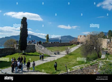 La Montagna Doushan: Un'oasi di pace con panorami mozzafiato e antichi segreti da scoprire!