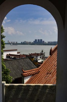  La Pagoda di Zhenfeng: Un gioiello dell'architettura cinese con vista panoramica mozzafiato!