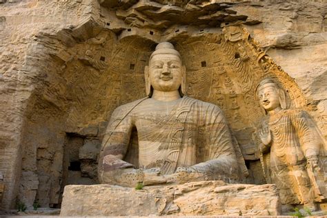 Yungang Grottoes: Una Sinfonia di Scultura e Storia nel Cuore della Cina!